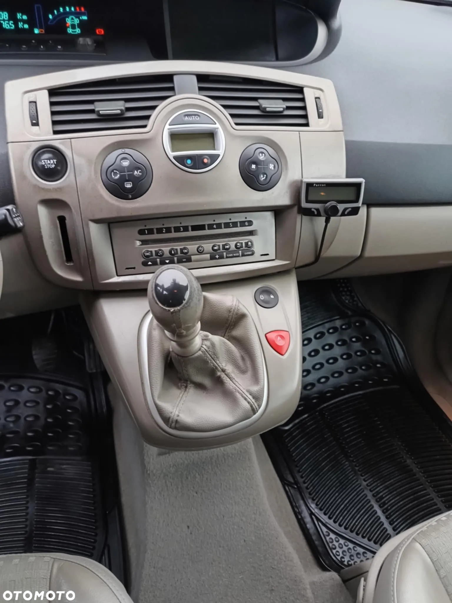 Renault Scenic - 10