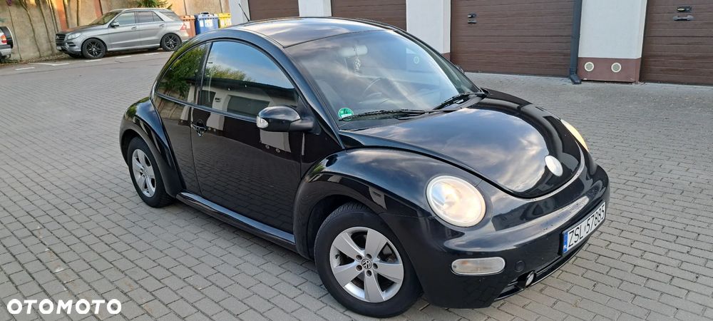 Volkswagen New Beetle - 2