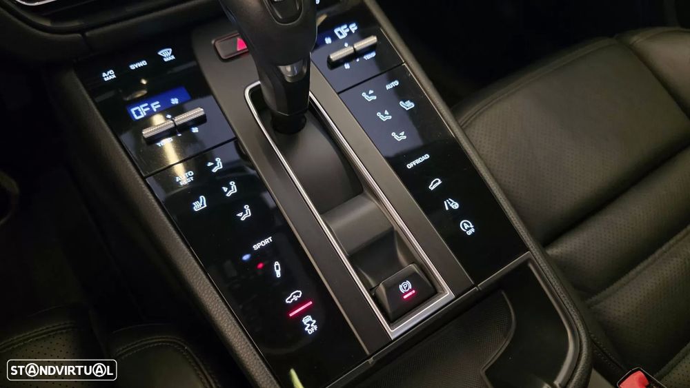 Porsche Macan T - 41