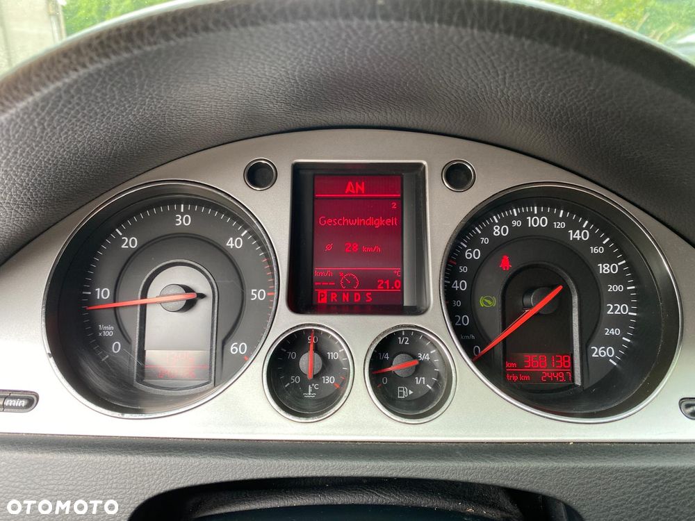 Volkswagen Passat 2.0 TDI DPF DSG Comfortline - 18