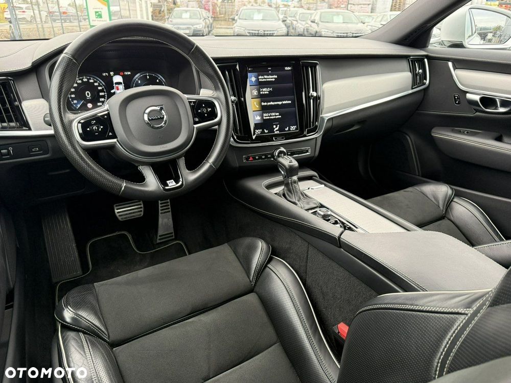 Volvo V90 D4 R-Design - 11