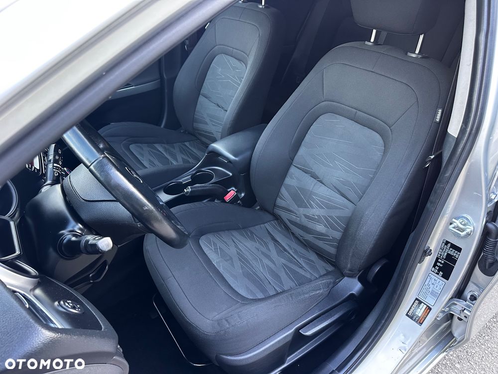 Kia Ceed 1.6 GDI Fifa World Cup Edition - 18