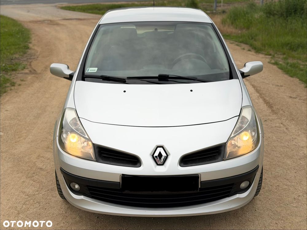 Renault Clio - 2