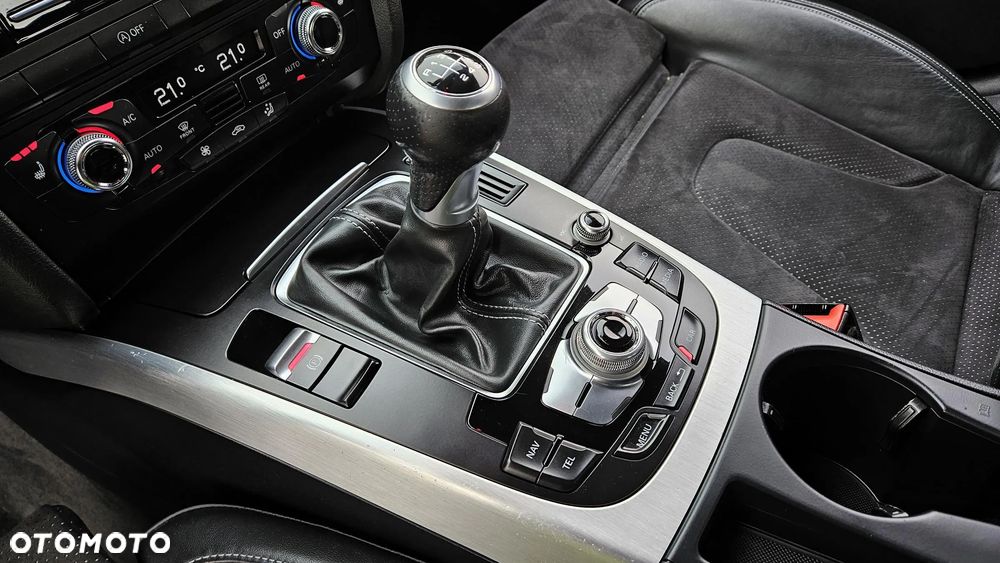 Audi A4 Avant 2.0 TDI DPF clean diesel S line Sportpaket - 31