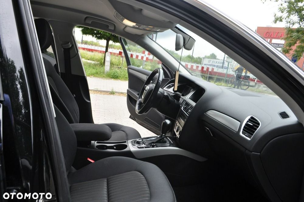 Audi A4 Avant - 11