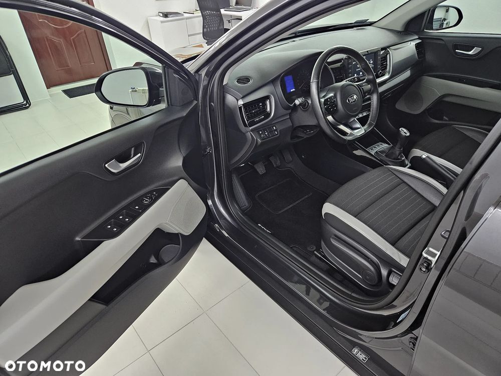 Kia Stonic 1.4 L - 19