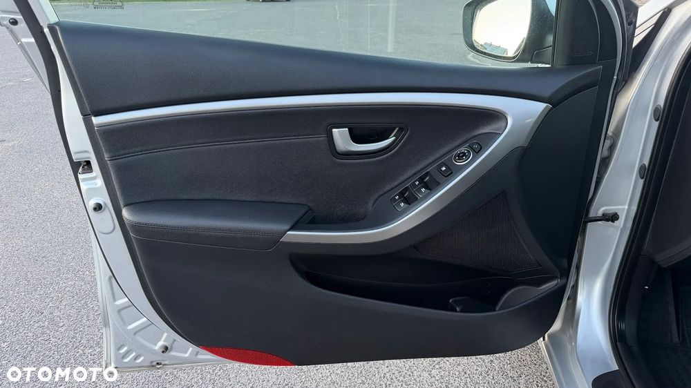 Hyundai i30 1.4 Base - 21