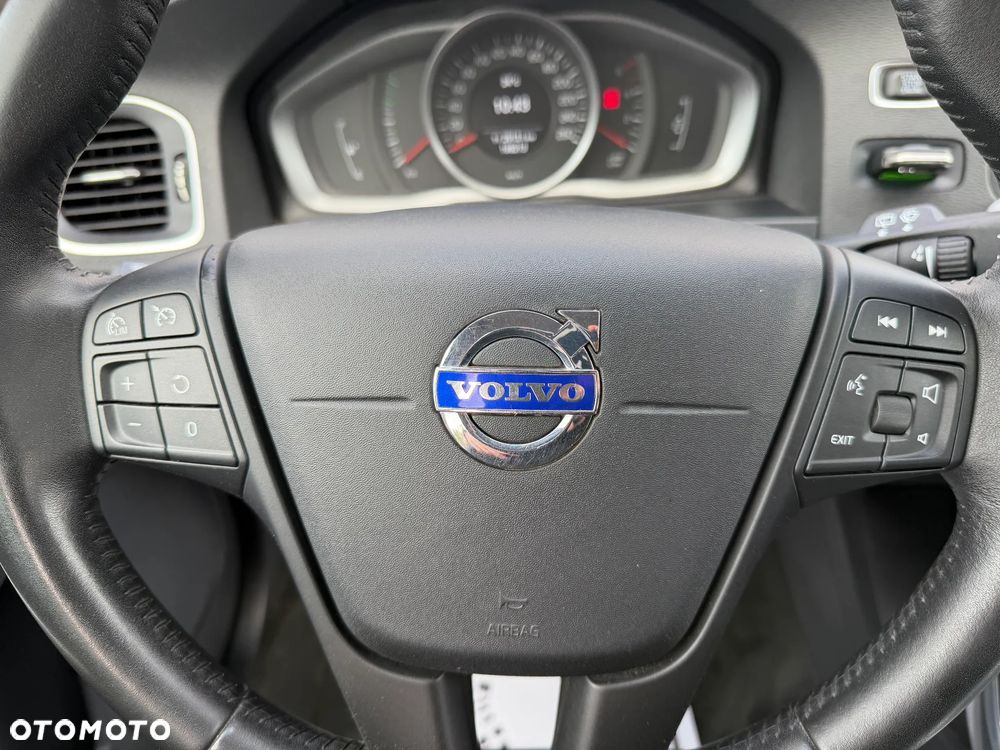 Volvo V60 D3 Drive-E Dynamic Edition (Momentum) - 9