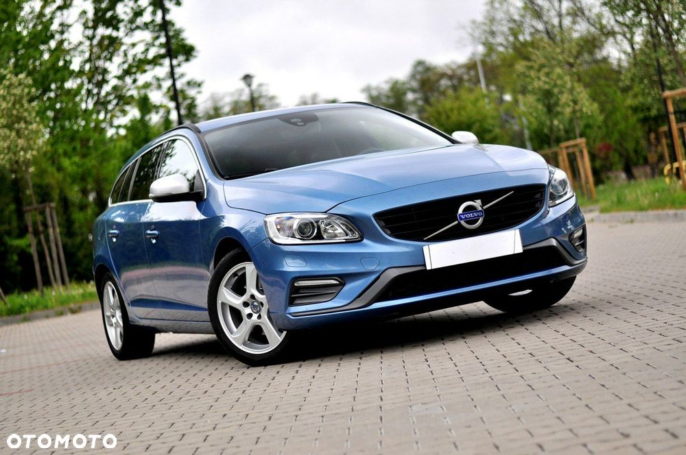Volvo V60 D3 Drive-E R-Design Momentum - 2