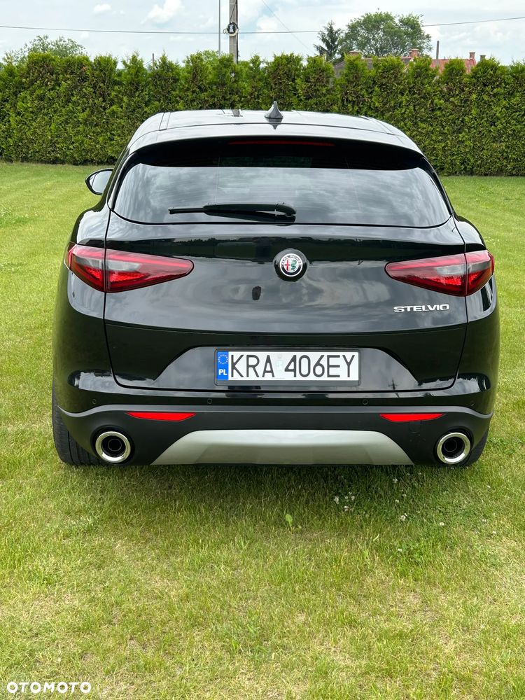 Alfa Romeo Stelvio 2.2 16V AT8 Business - 6