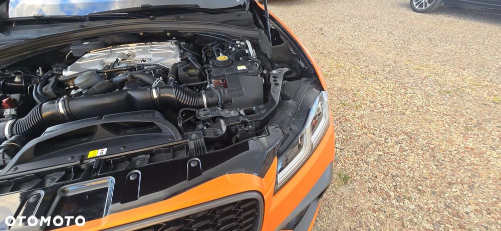 Jaguar F-Pace AWD SVR - 33