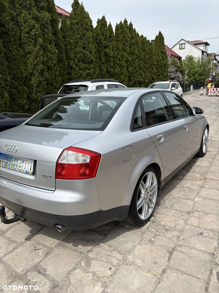 Audi A4 Limousine - 6