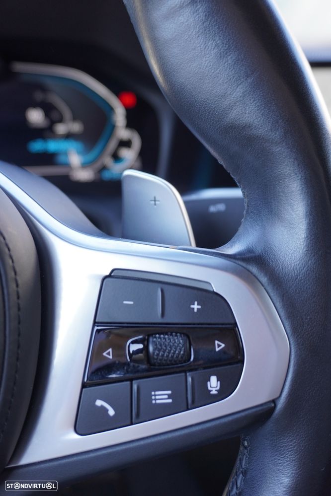 BMW 330 e Aut. Luxury Line - 15