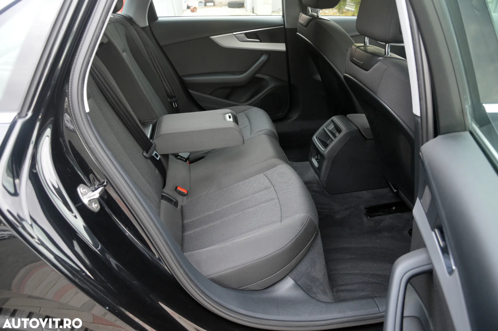 Audi A4 30 TDI S tronic MHEV Advanced - 26