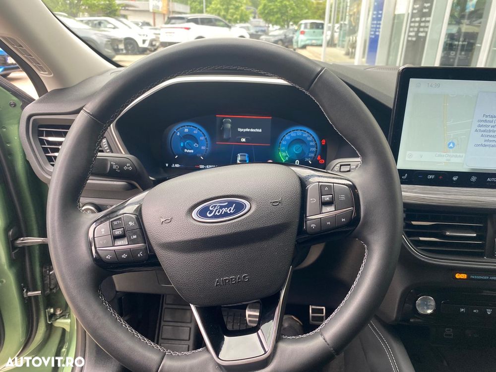 Ford Kuga - 25