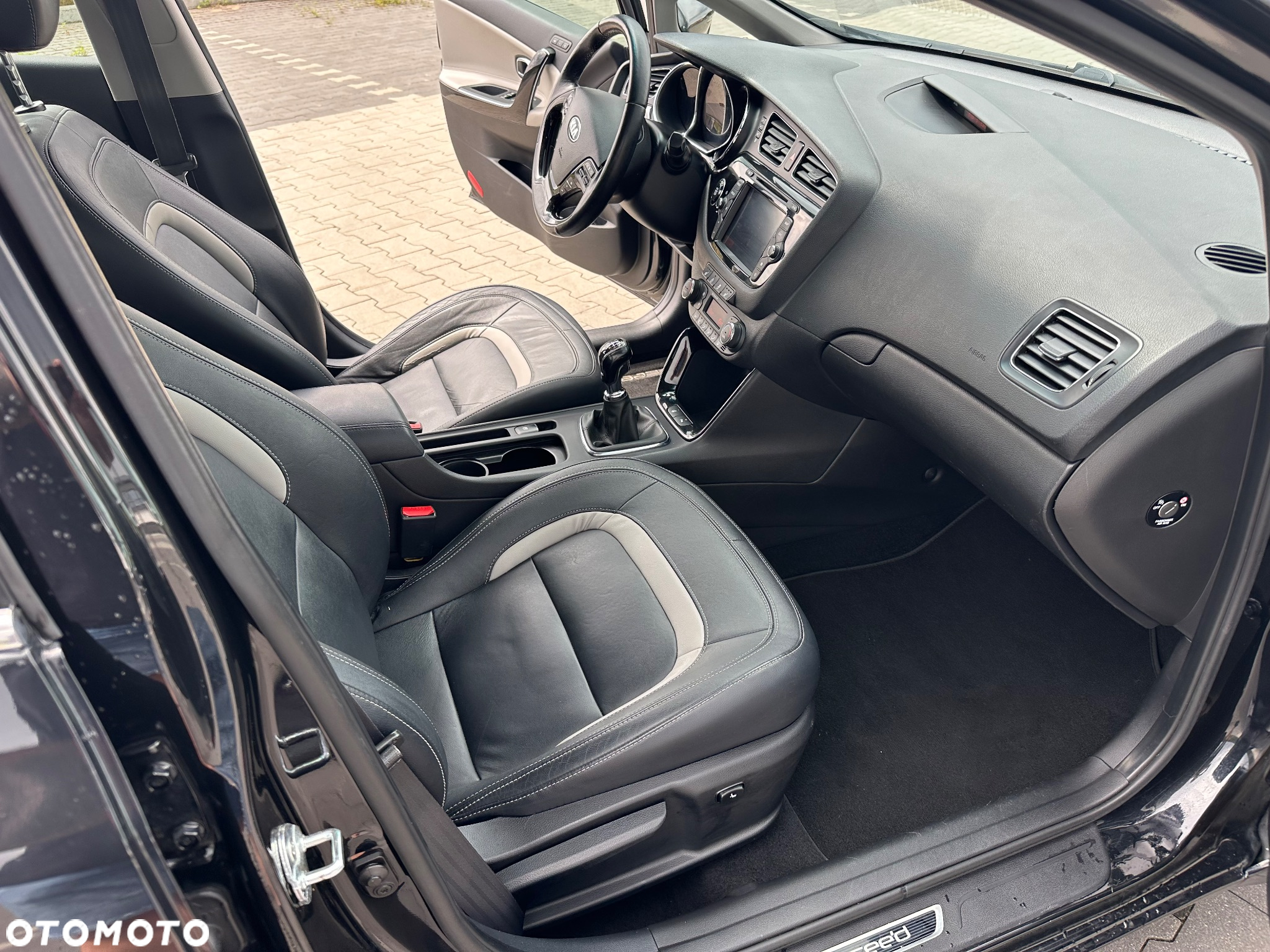 Kia Ceed Cee'd 1.6 GDI XL - 24