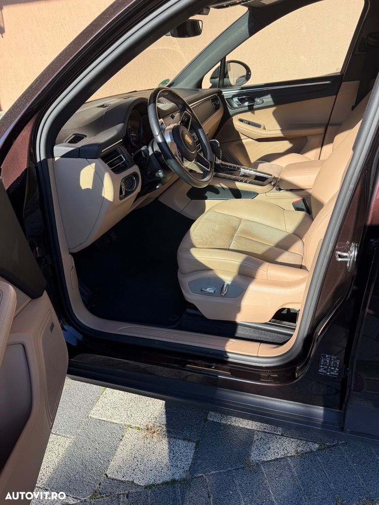 Porsche Macan Standard - 2