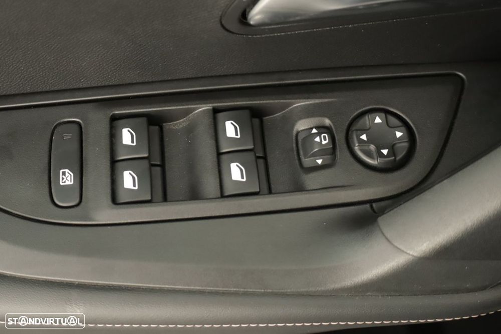 Peugeot e-2008 54 kWh Allure - 21