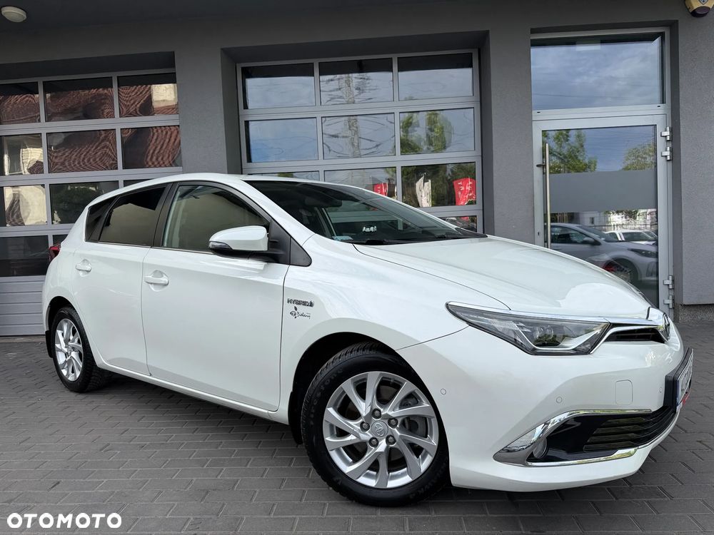 Toyota Auris Hybrid 135 Prestige - 29
