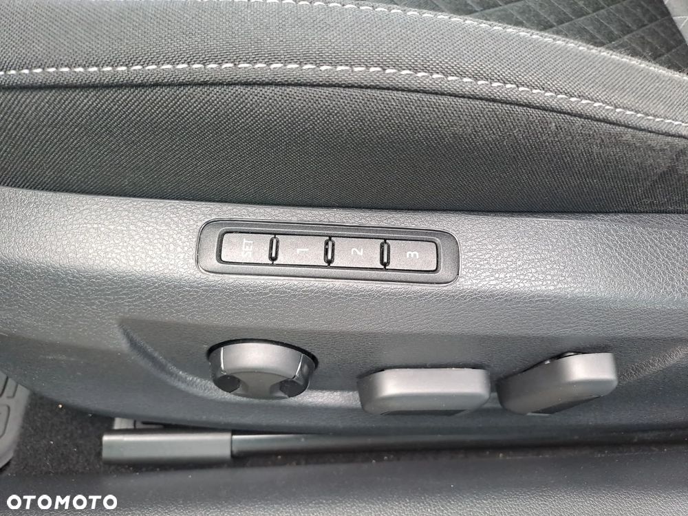 Skoda Superb 2.0 TSI Ambition DSG - 17