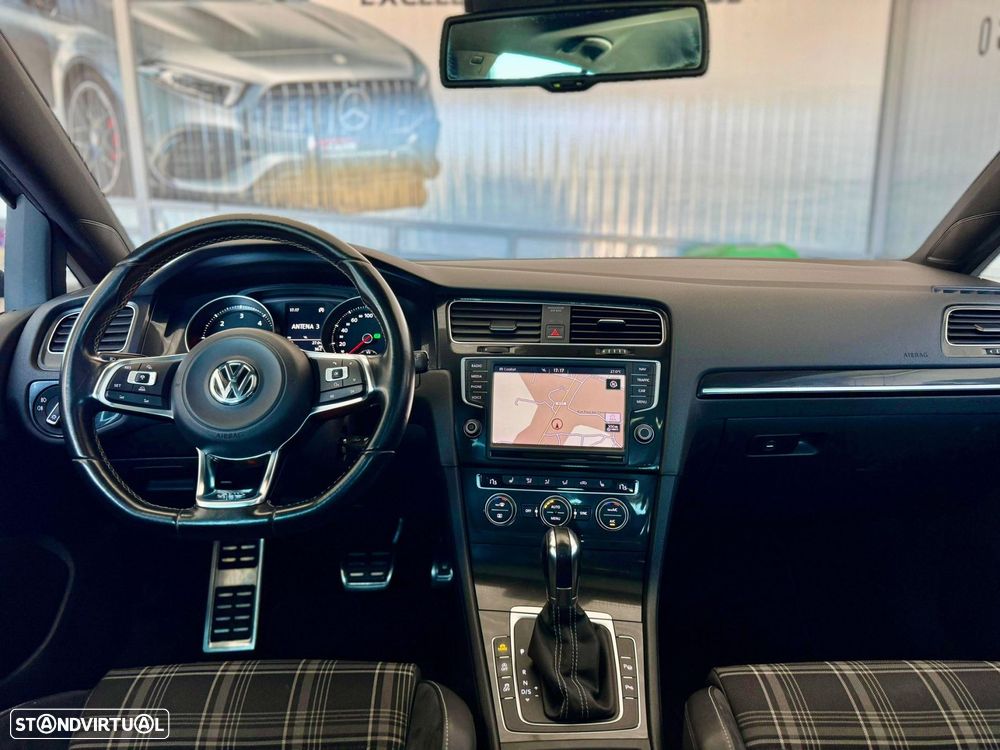 VW Golf - 13