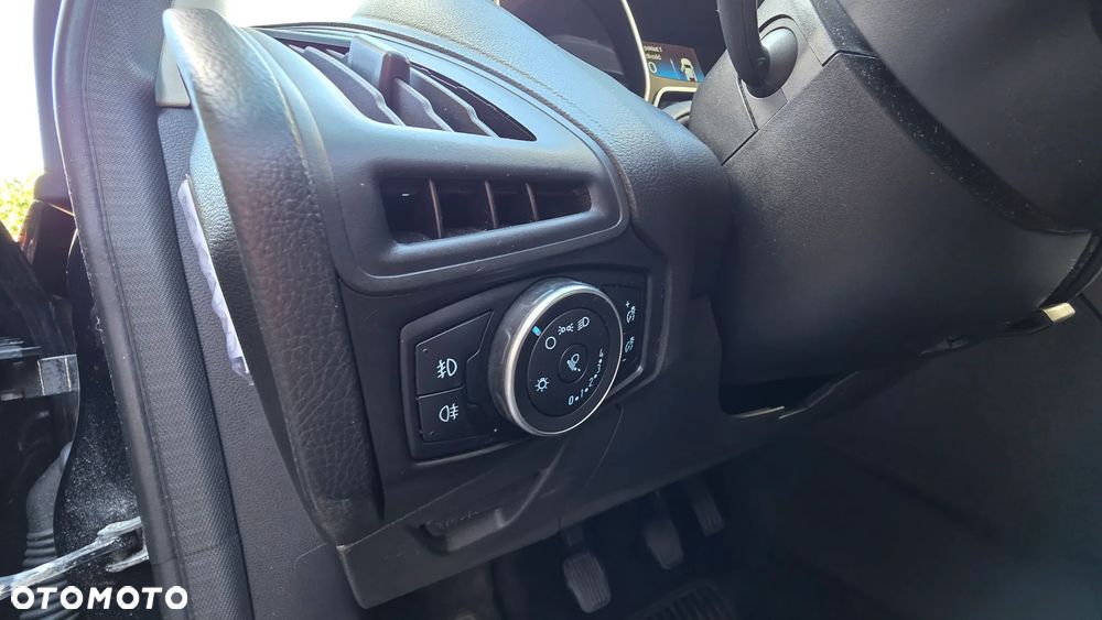 Ford Focus 1.0 EcoBoost Titanium - 19