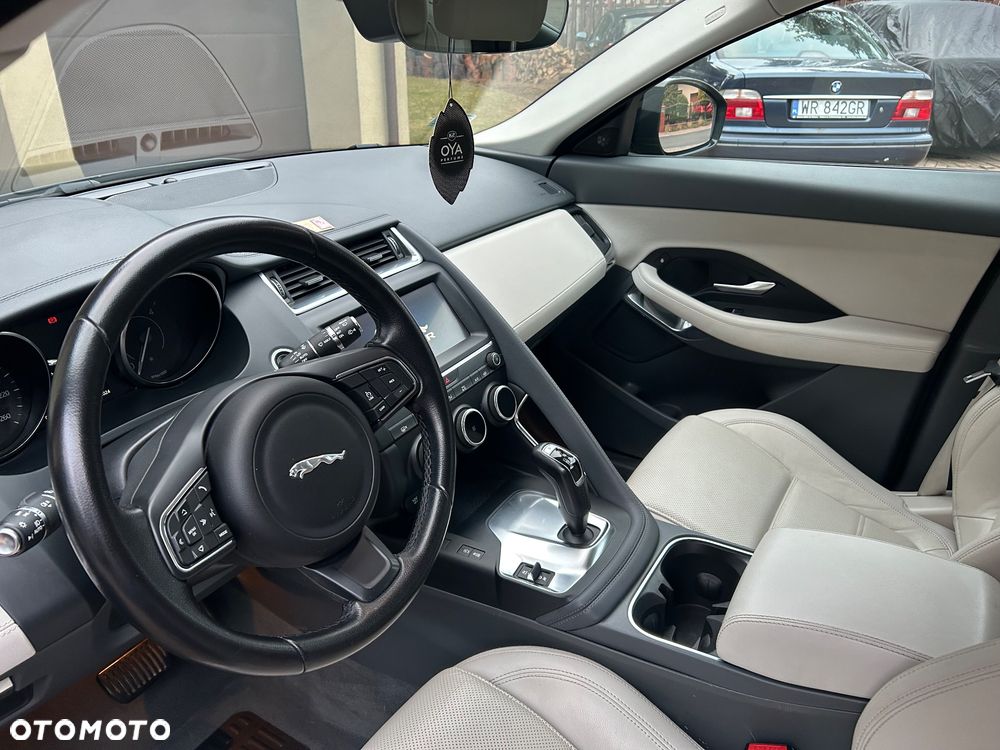 Jaguar E-Pace 2.0 i4D AWD R-Dynamic SE - 9