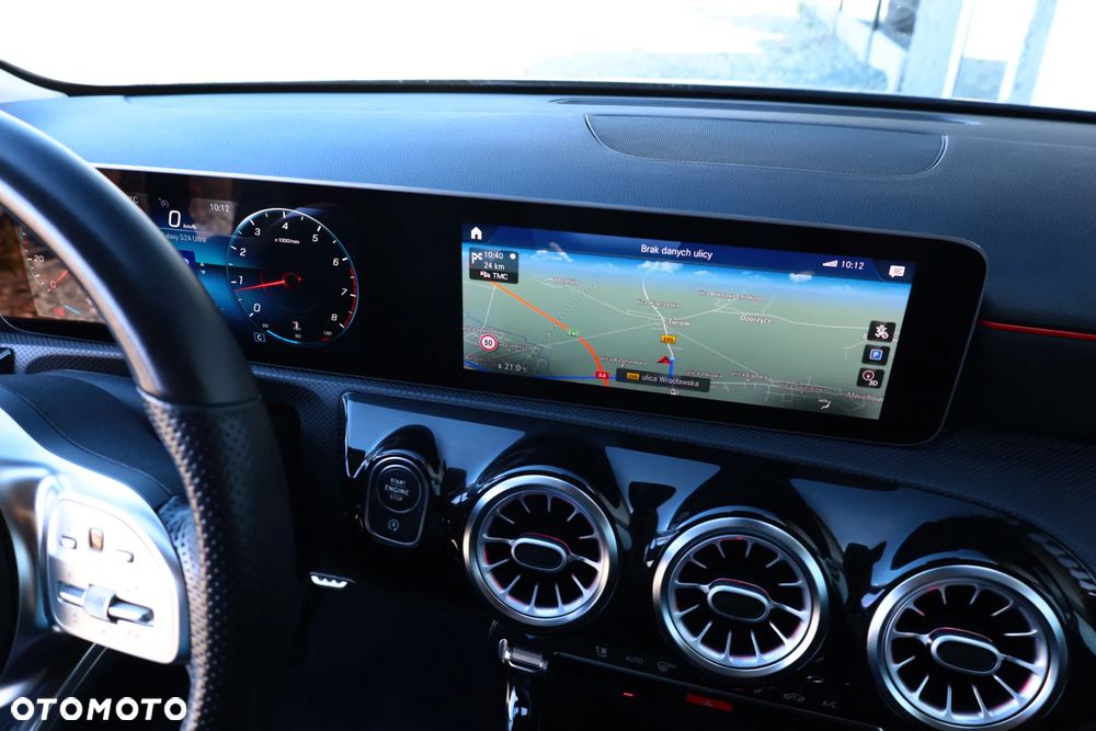 Mercedes-Benz Klasa A 200 AMG Line - 35