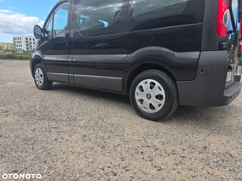 Opel Vivaro - 11