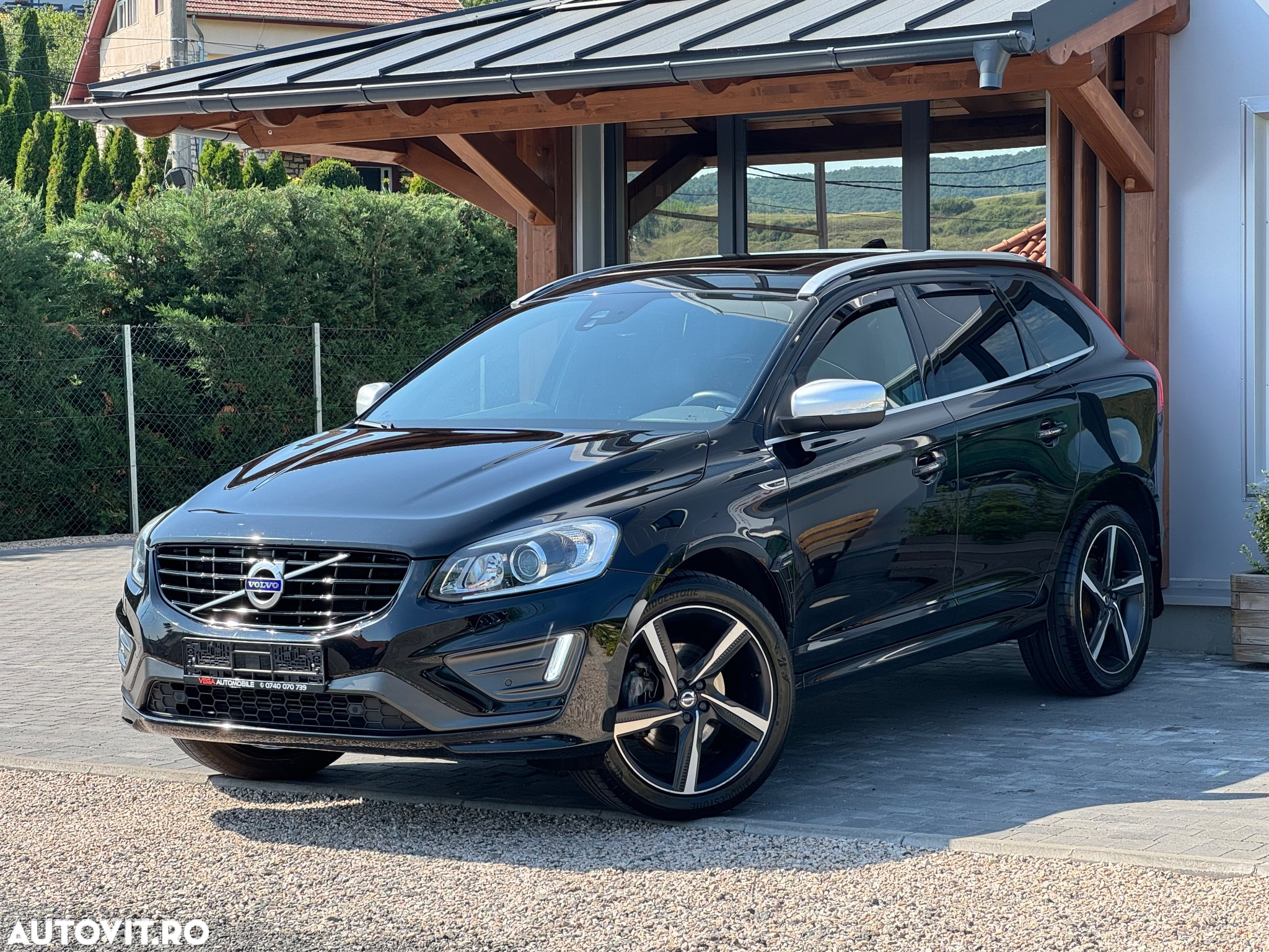 Volvo XC 60 D4 AWD Geartronic Momentum - 2