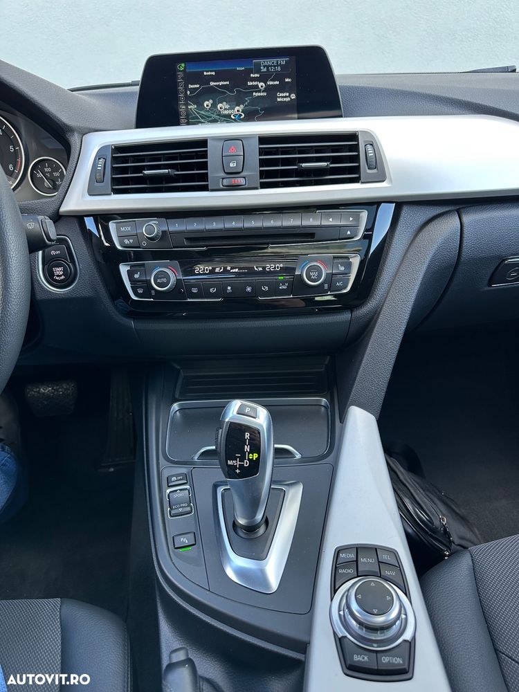 BMW Seria 3 320d Aut. Luxury Line - 11