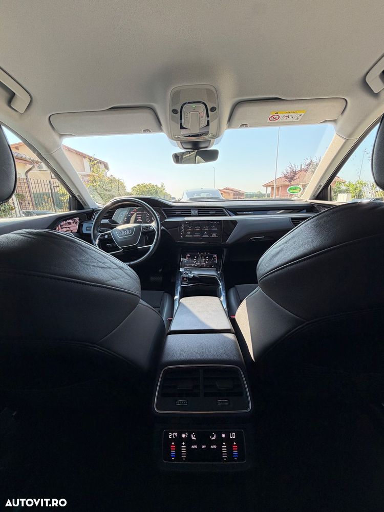 Audi e-tron quattro S - 7