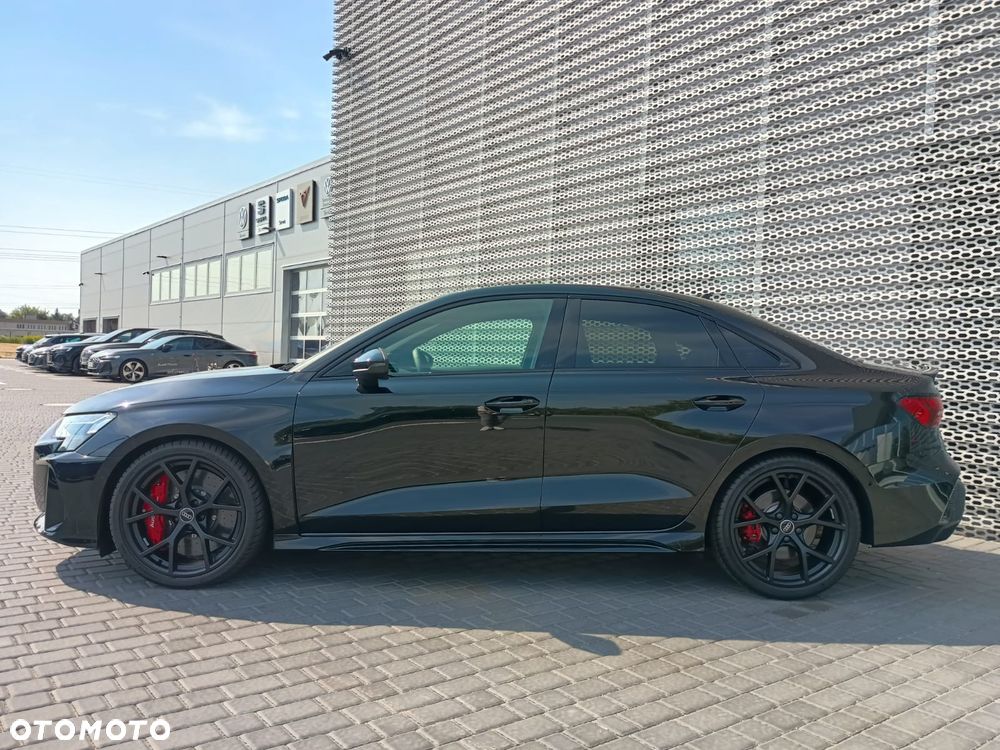 Audi RS3 Limousine - 8