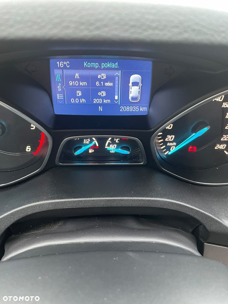 Ford Kuga 2.0 TDCi 2x4 Titanium - 15