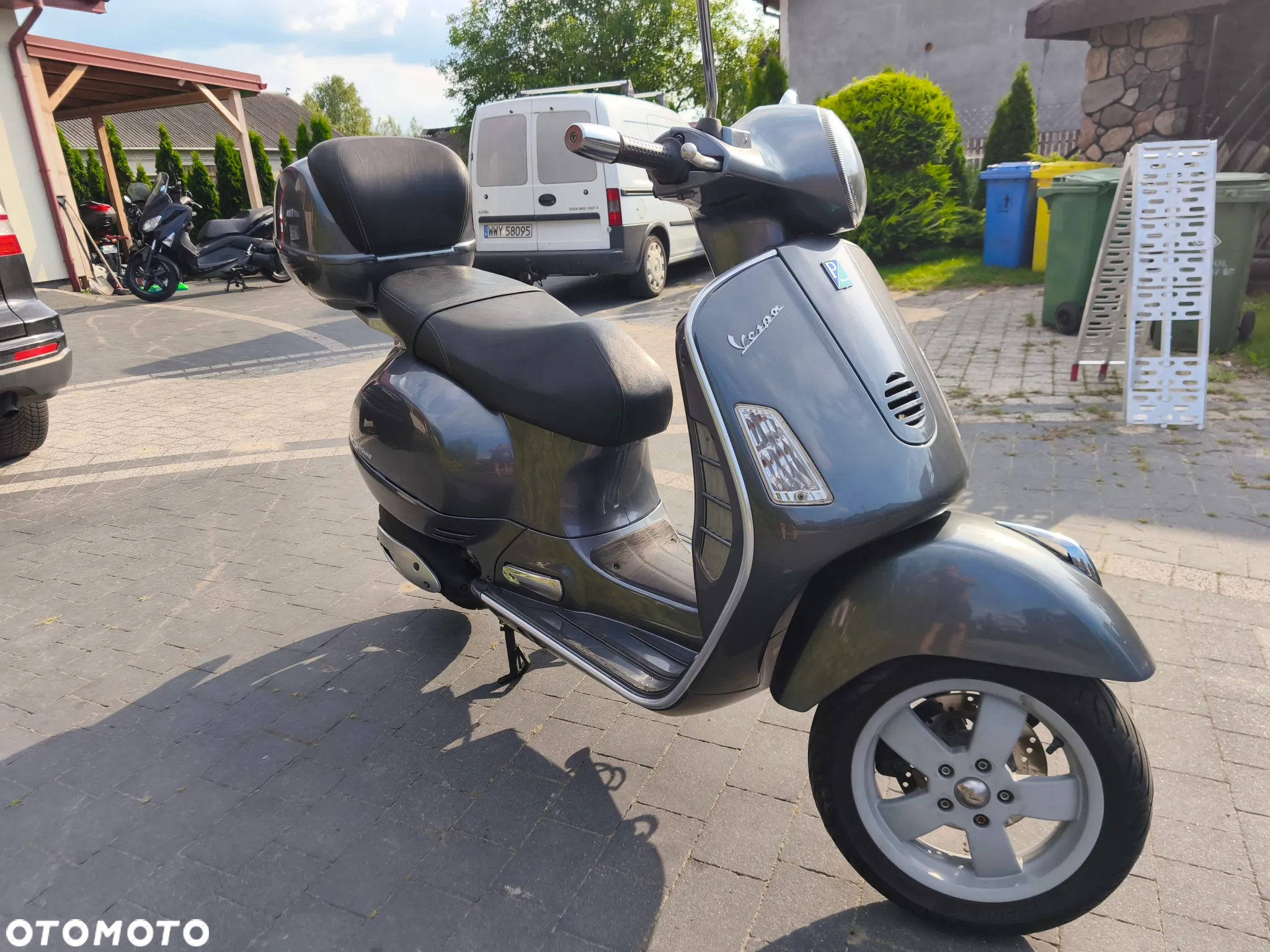 Vespa Grantourismo - 7