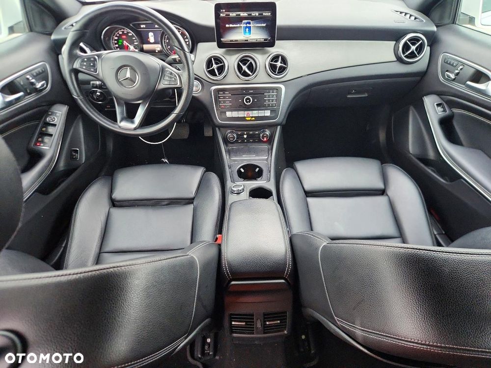 Mercedes-Benz GLA 250 4Matic 8G-DCT Style - 9
