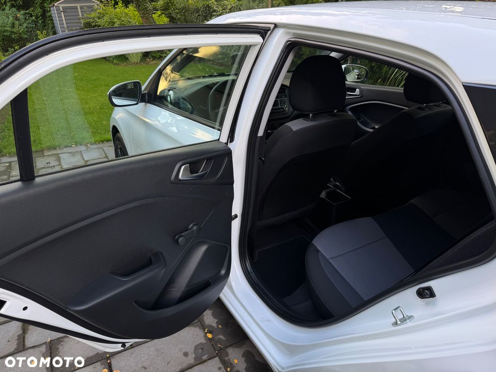 Hyundai i20 1.2 BlueDrive Classic + - 14