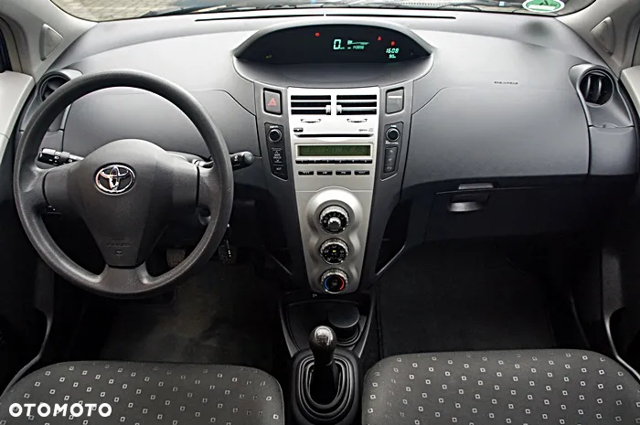 Toyota Yaris 1.0 Active - 4