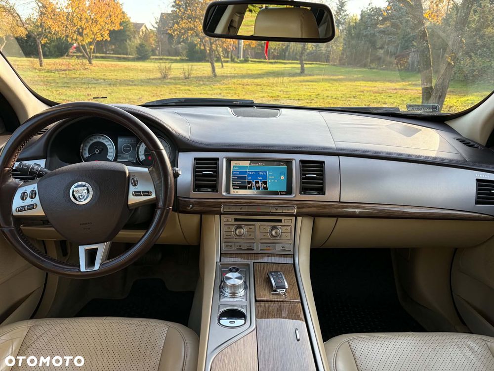 Jaguar XF 4.2 V8 Premium Luxury - 20