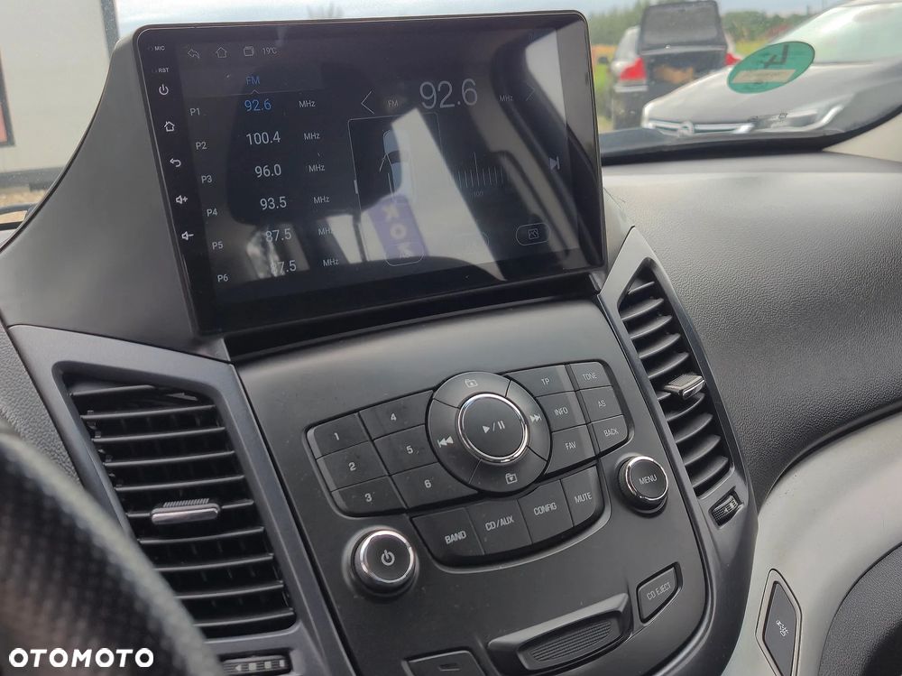 Chevrolet Orlando - 29