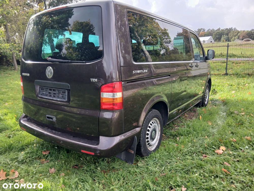 Volkswagen Caravelle - 3