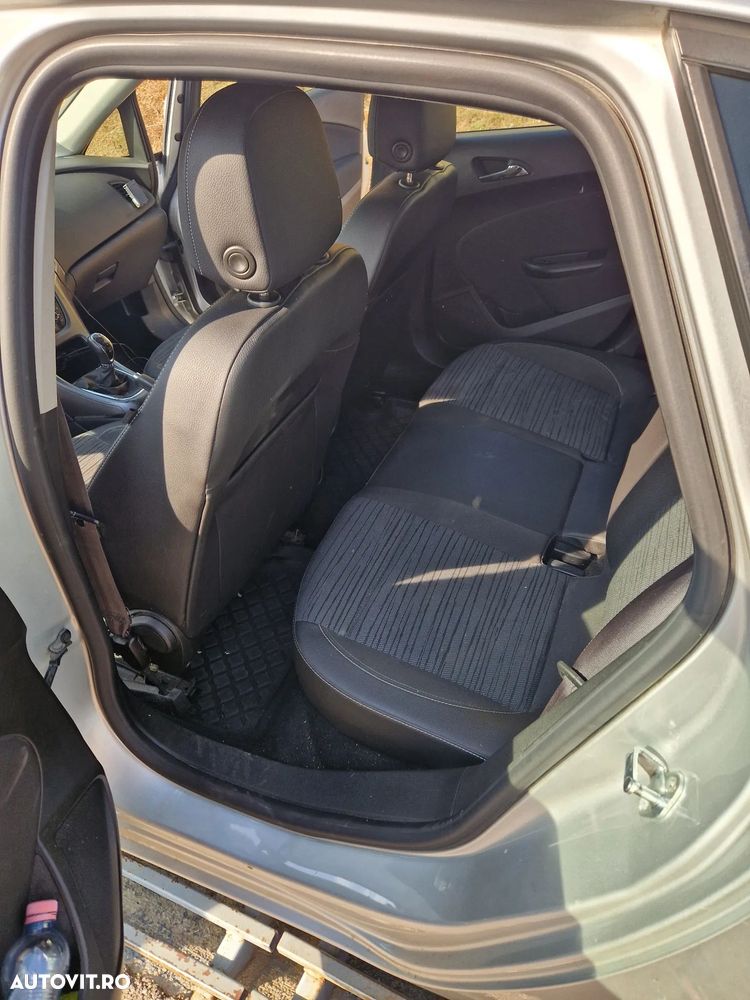 Opel Astra - 9