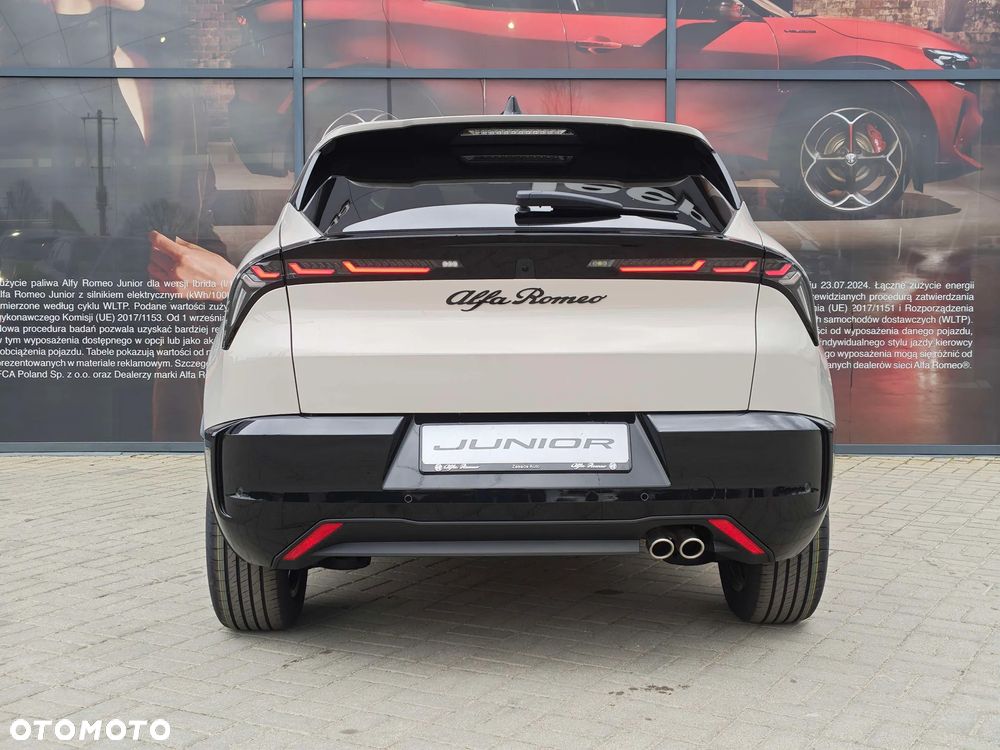 Alfa Romeo Junior 1.2 mHEV Ti eDCT - 18