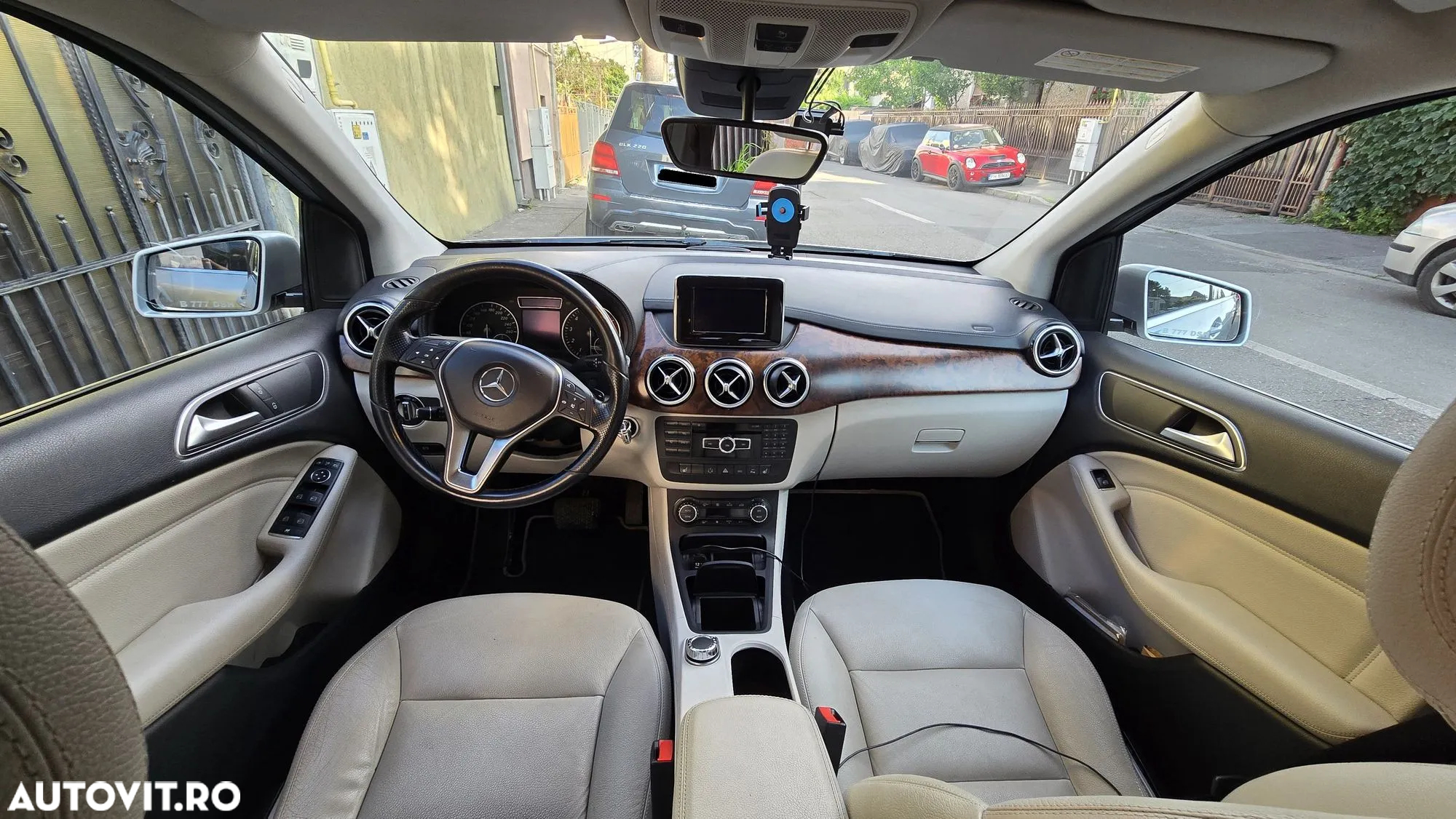 Mercedes-Benz B - 3