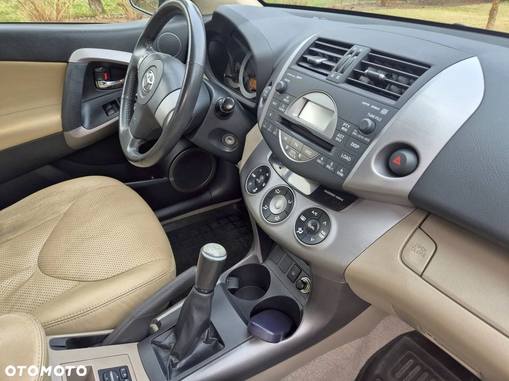 Toyota RAV4 2.0 VVT-i Sol - 15