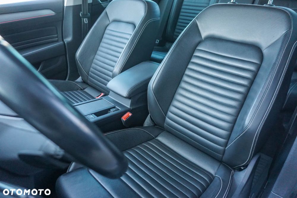 Volkswagen Passat 2.0 TSI 4Mot Elegance DSG - 29