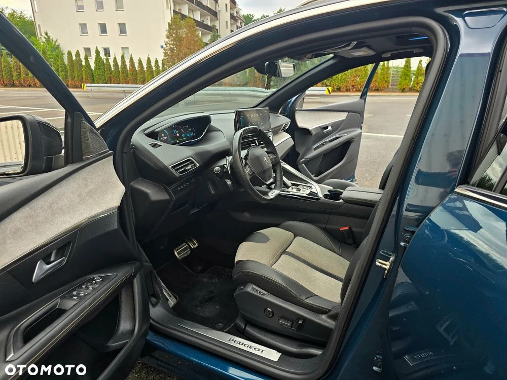Peugeot 3008 1.6 PureTech HYbrid GT Line S&S EAT8 - 19