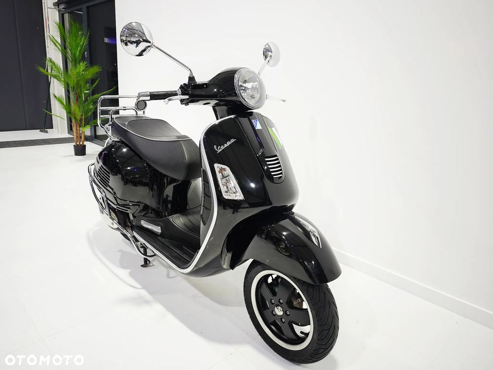 Vespa GTS - 16