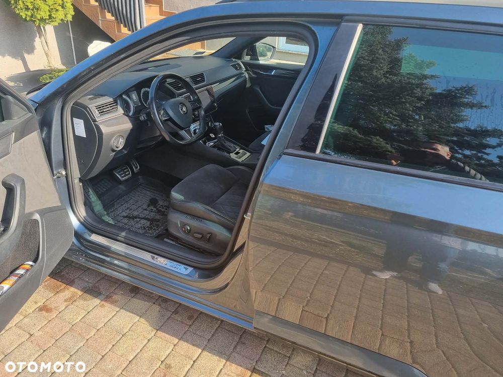 Skoda Superb 2.0 TDI Sportline DSG - 6