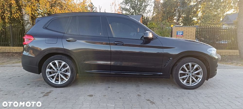 BMW X3 xDrive30i GPF Luxury Line - 8